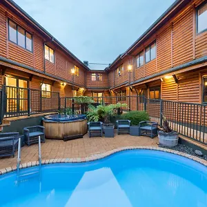 Hotel Lakefront