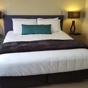 4* Motel Sails On The